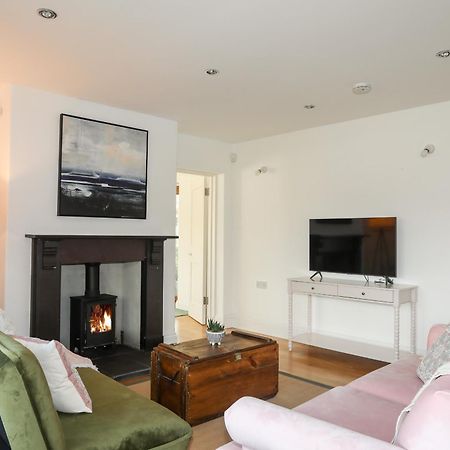 Ynys Faelog Cottage Menai Bridge Bagian luar foto