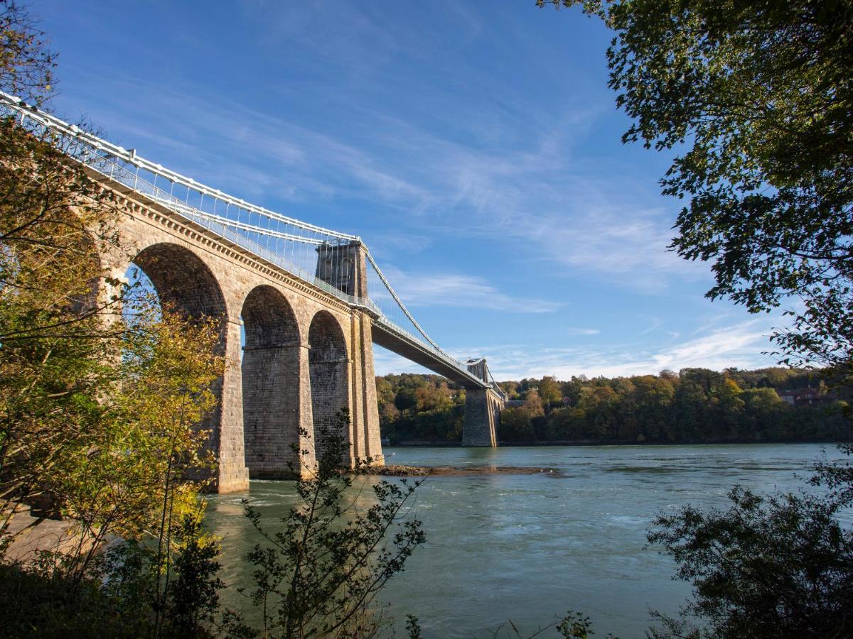 Ynys Faelog Cottage Menai Bridge Bagian luar foto