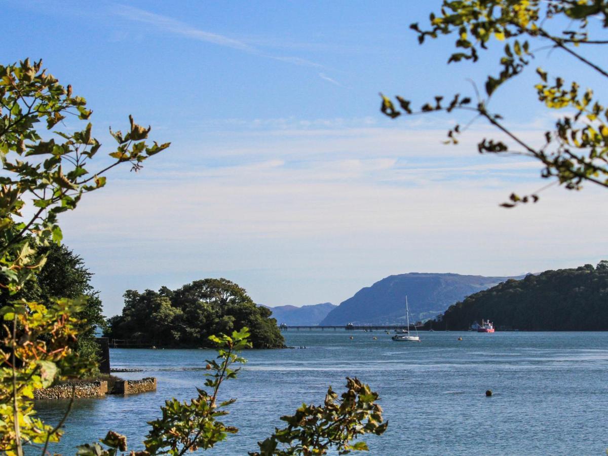 Ynys Faelog Cottage Menai Bridge Bagian luar foto