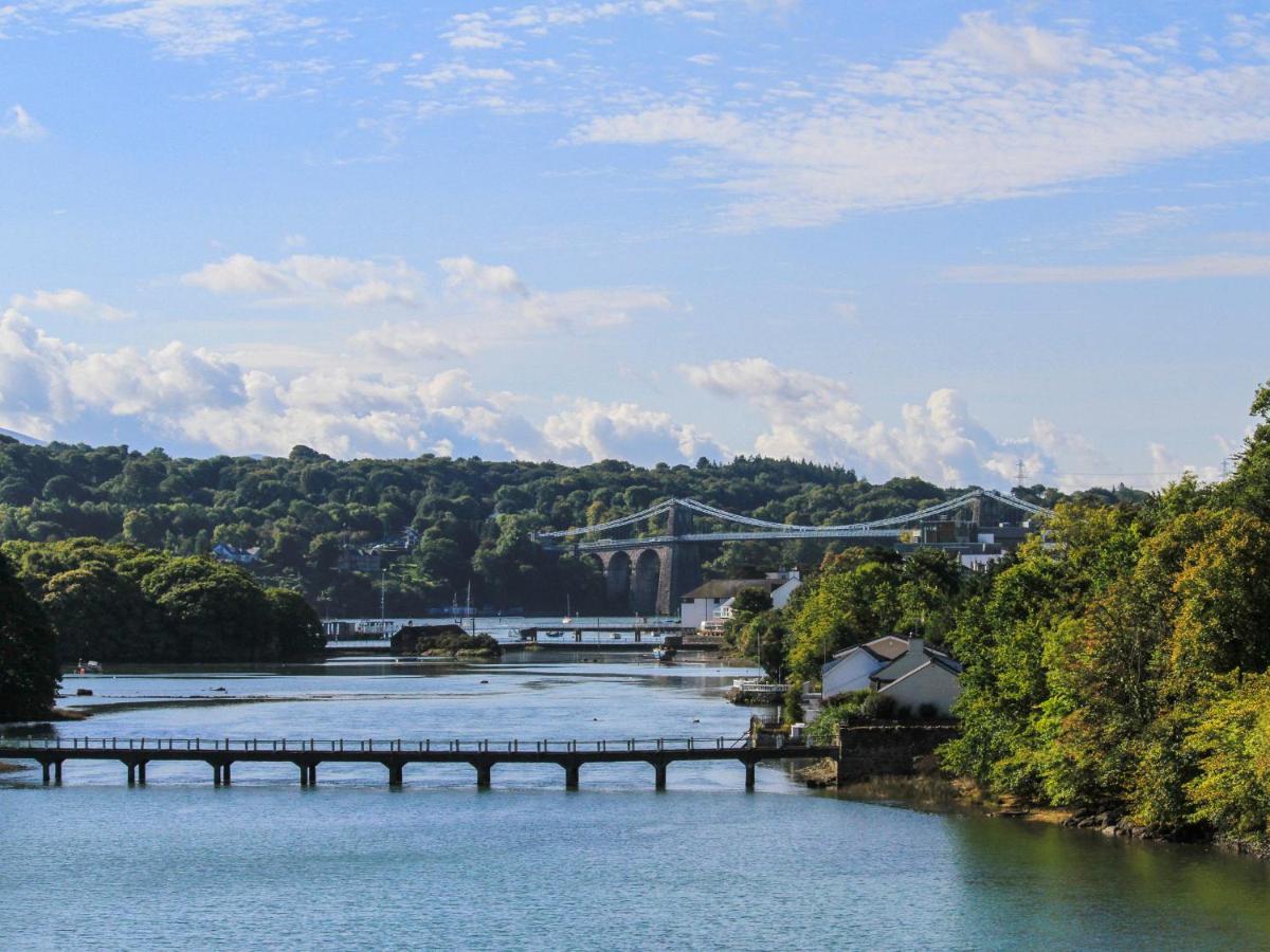 Ynys Faelog Cottage Menai Bridge Bagian luar foto