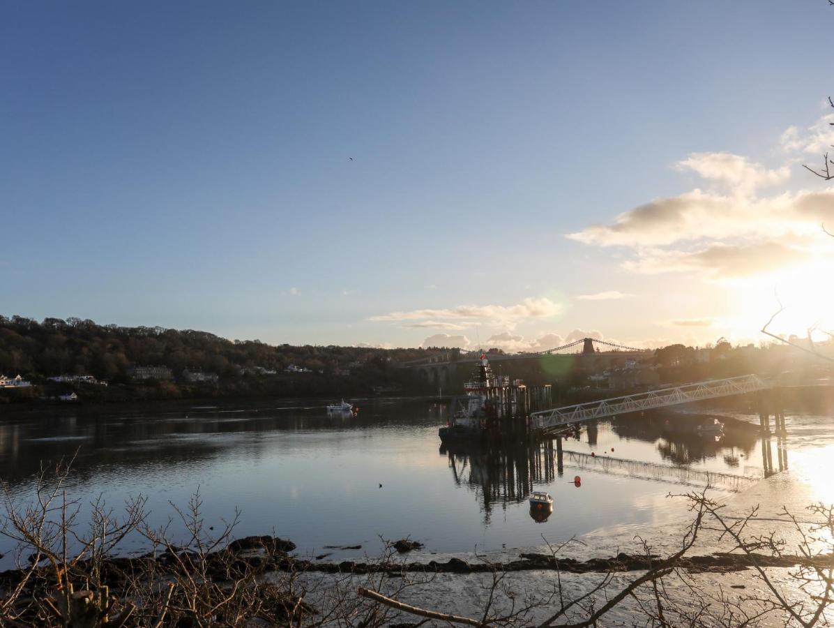 Ynys Faelog Cottage Menai Bridge Bagian luar foto