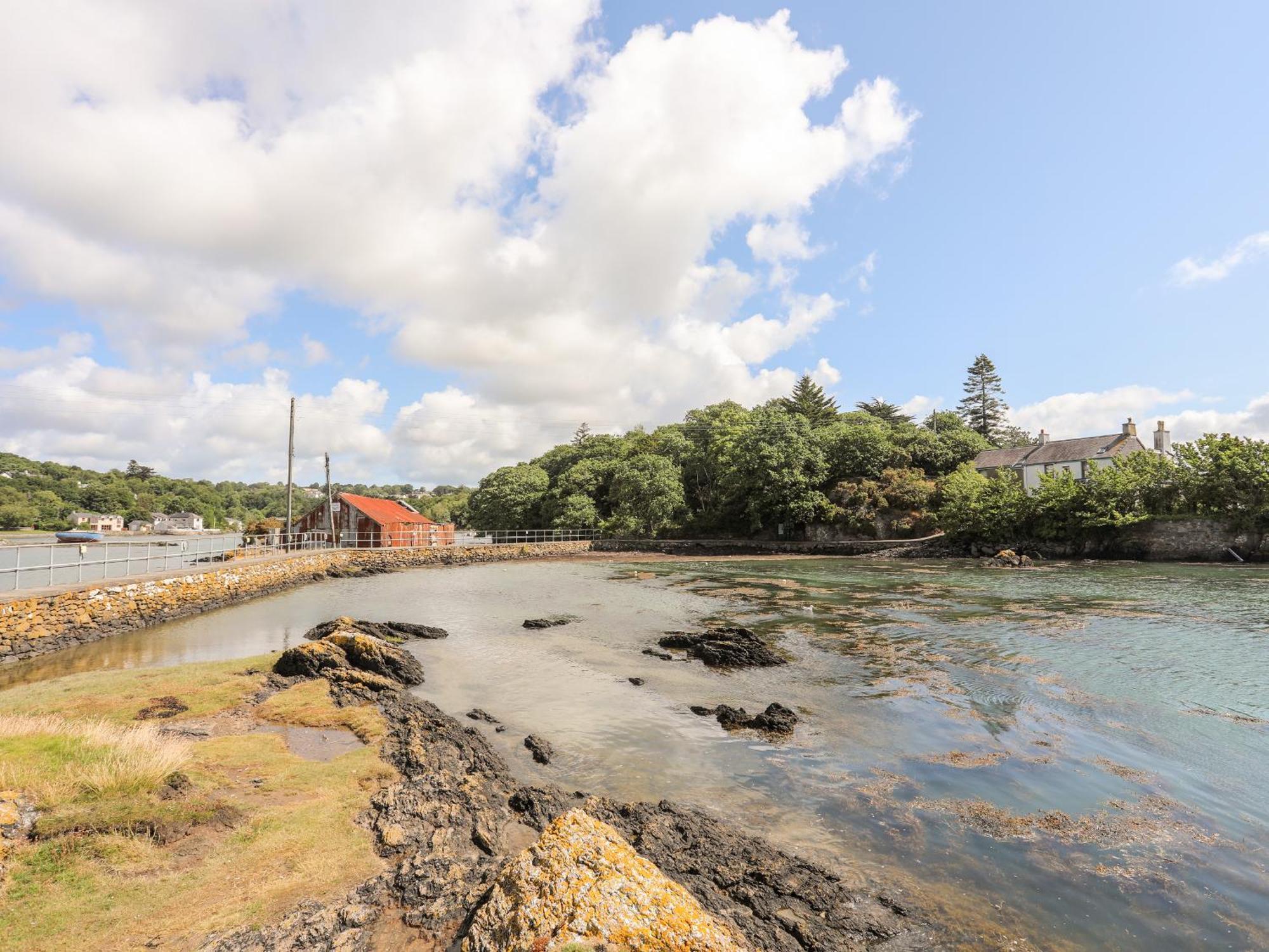 Ynys Faelog Cottage Menai Bridge Bagian luar foto