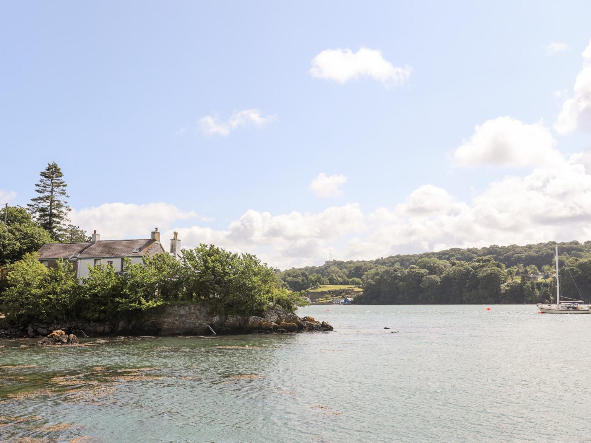 Ynys Faelog Cottage Menai Bridge Bagian luar foto